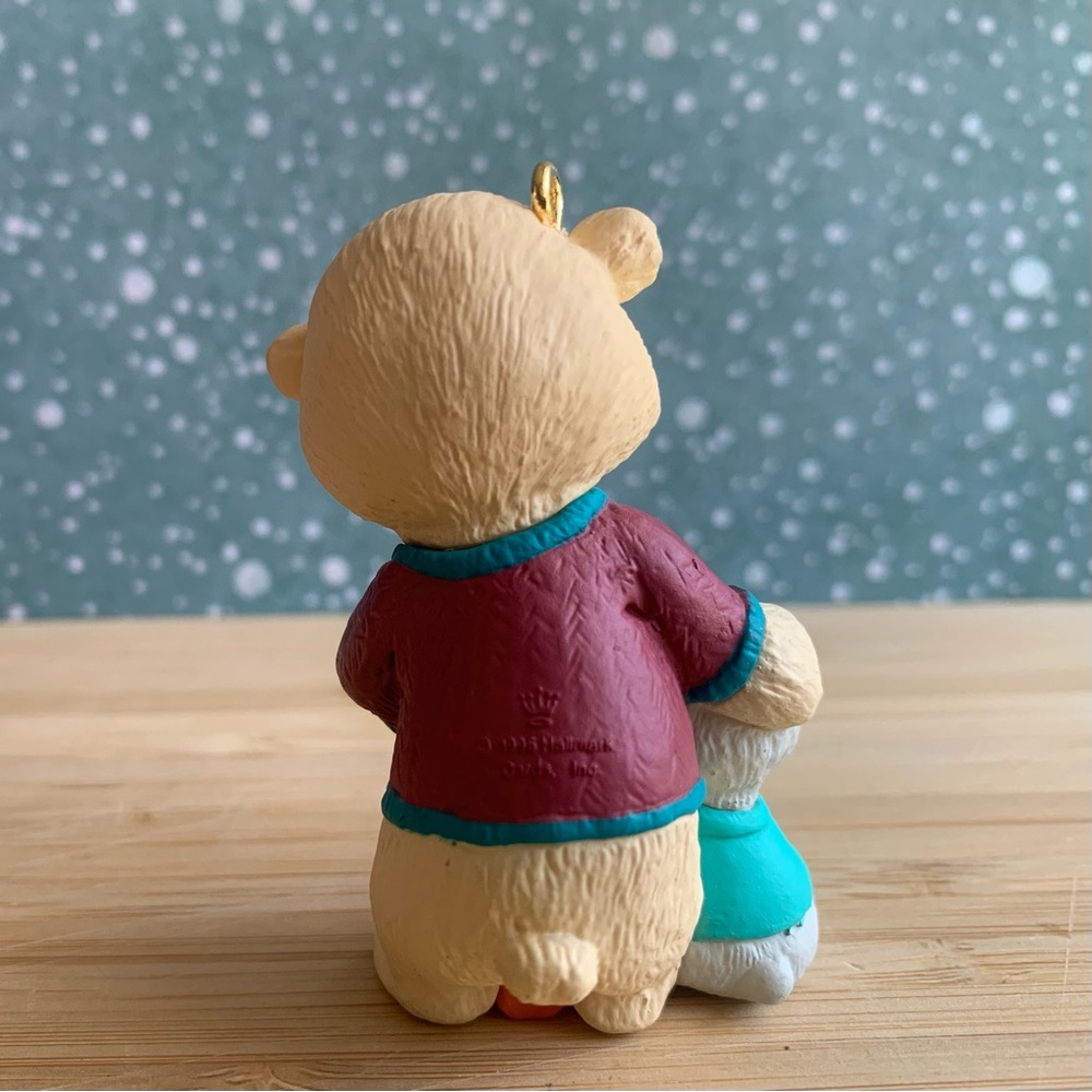 SOLD 🎄Hallmark Keepsake Ornament * Child Caregiver * 1996 - Picture 3 of 3